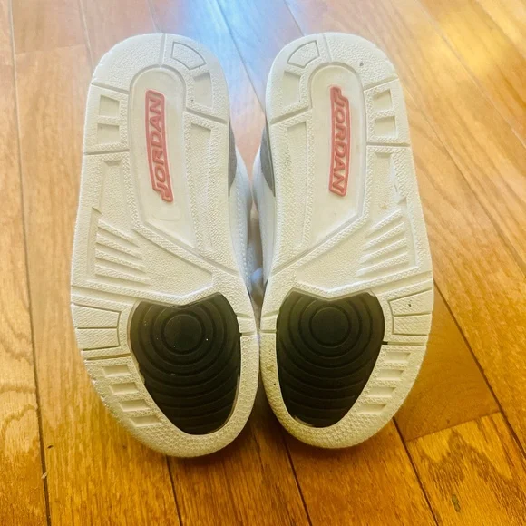 Nike Air Jordan 3 Retro Kids Size 11C White Cement Red Black Sneakers - Picture 6 of 6